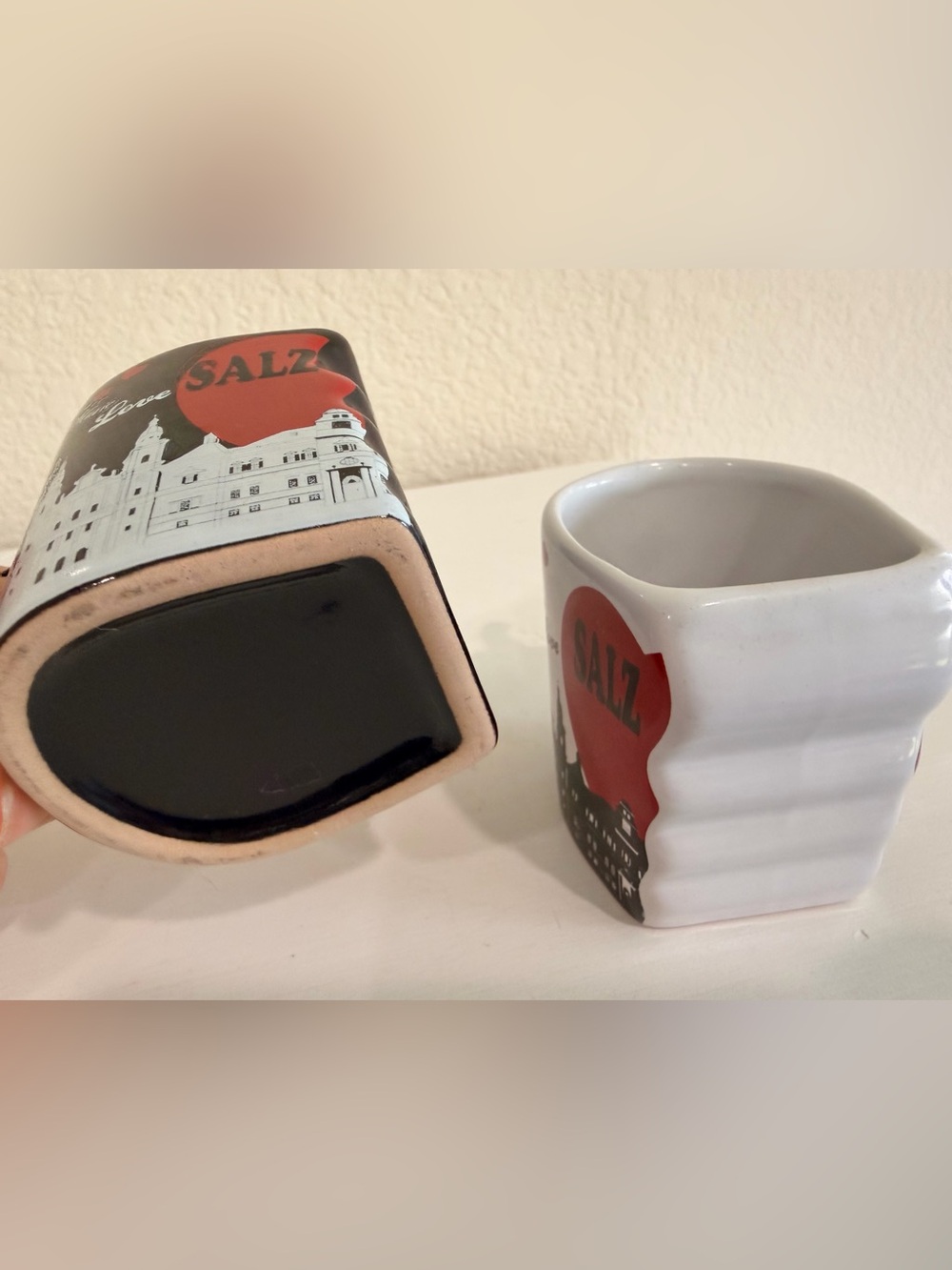 Love Interlocking Hearts Salzburg Ceramic Mug Set of 2 - Picture 4 of 6